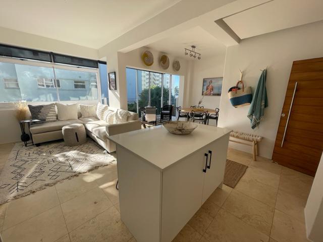 To Let 3 Bedroom Property for Rent in Sea Point Western Cape